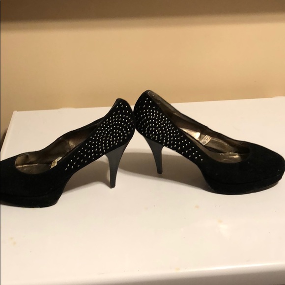 Black swayed heels - Picture 2 of 2